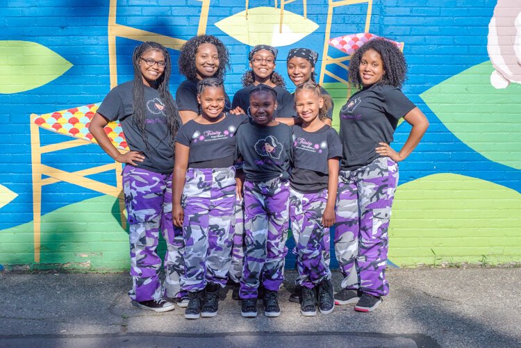 Sponsored by Intrepid Professional Women Network, Inc., the August Vine Art Hop featured women artists,  Caribbean food, and the Trinity Prep Center Dance Troupe for its theme, “In Her Honor.”