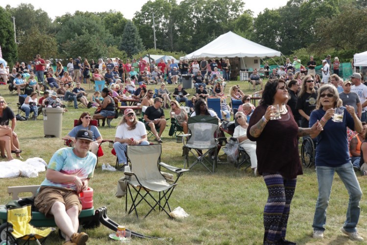 Thousands gather to celebrate Leilapalooza.