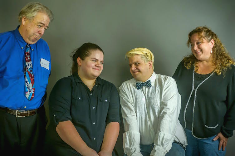 That cast of "Mama's Girls."