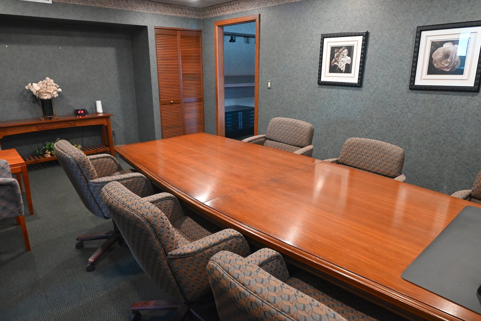 Veterans Helping Veterans’ conference room at its new location.