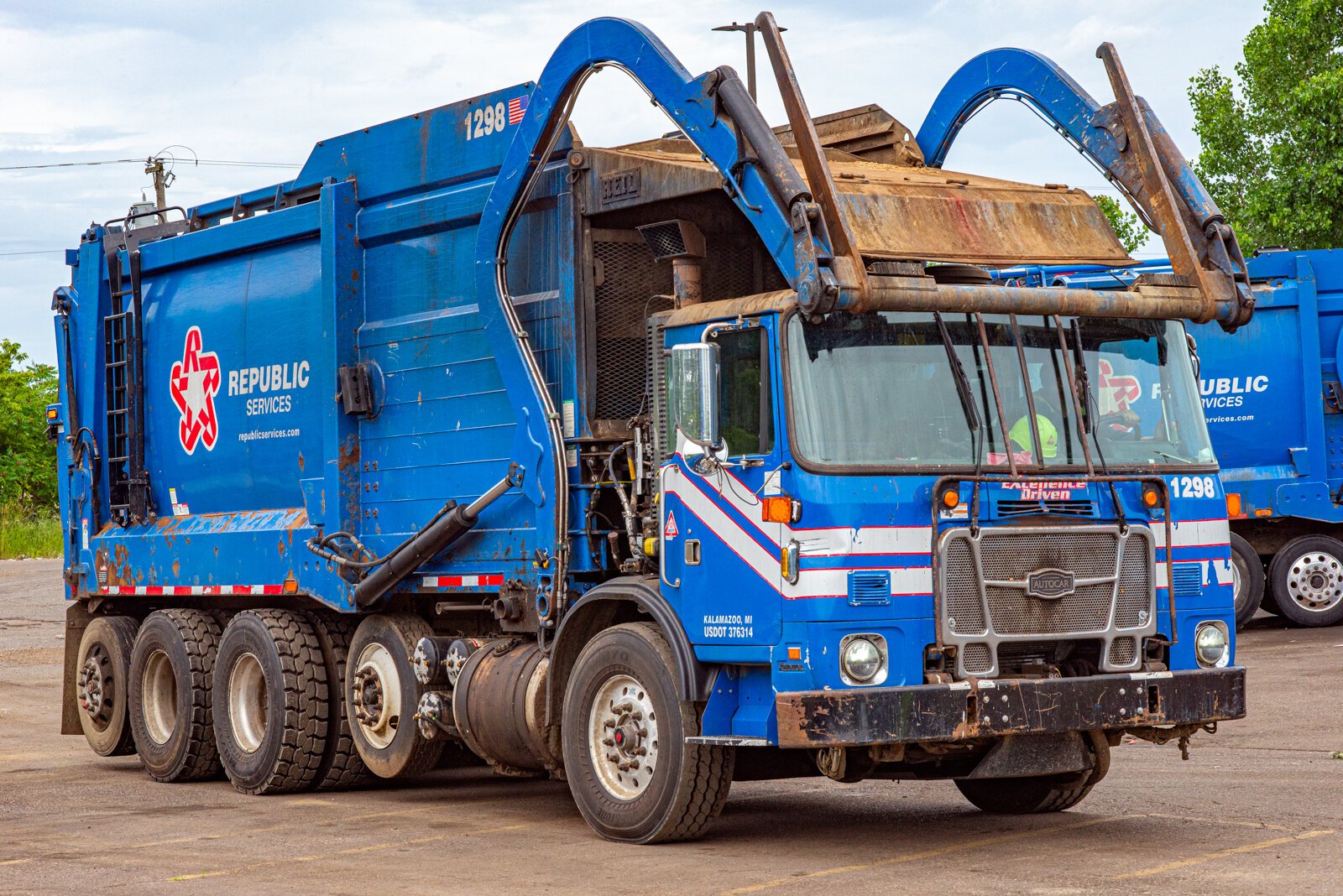 The City of Kalamazoo's recycling truck that Dale Mentor drives.