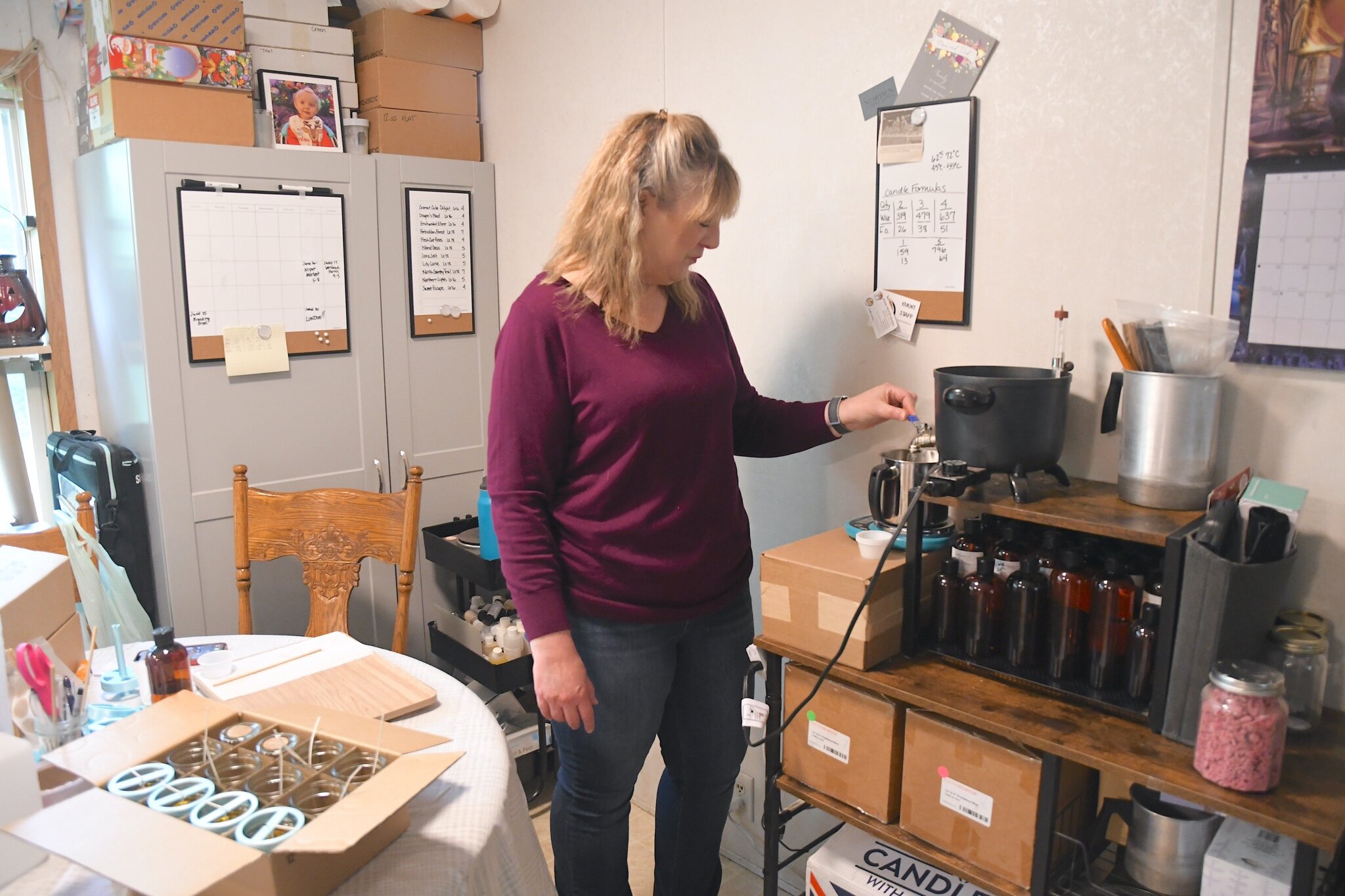 Kellee VanValkenburg is the creator and owner of Cereal City Candles.