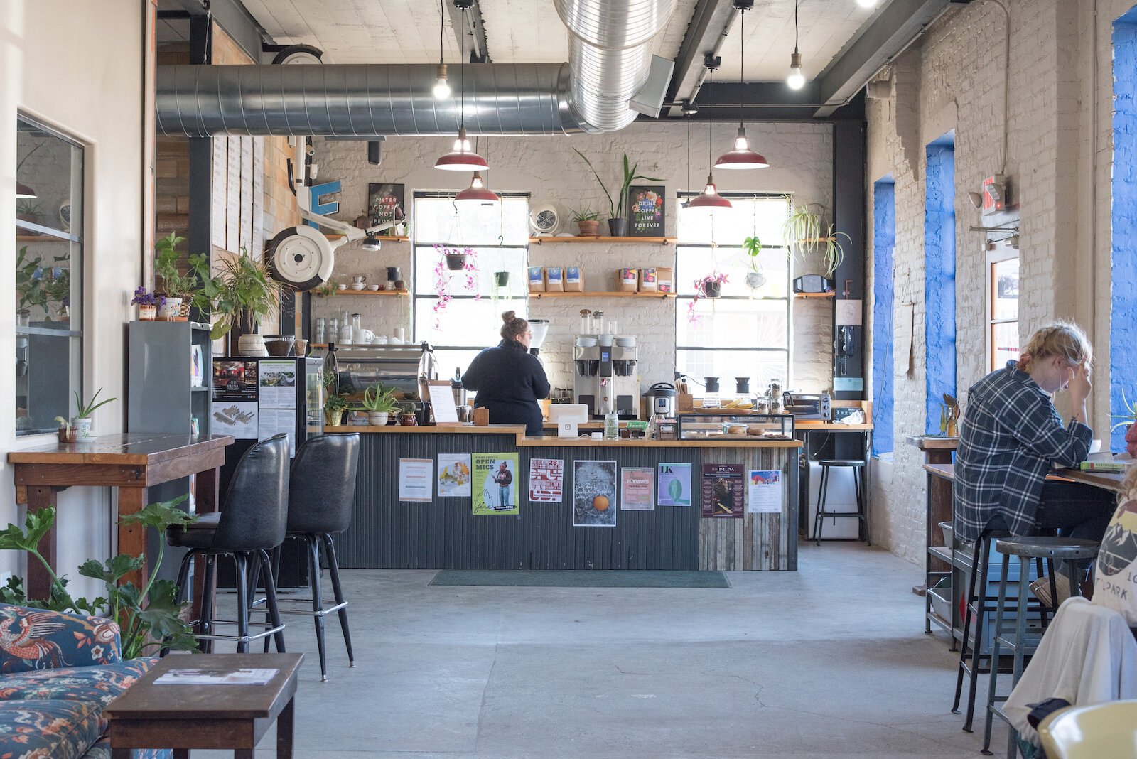 Fido Motors Cafe wants everyone to come in and have a cup of coffee.