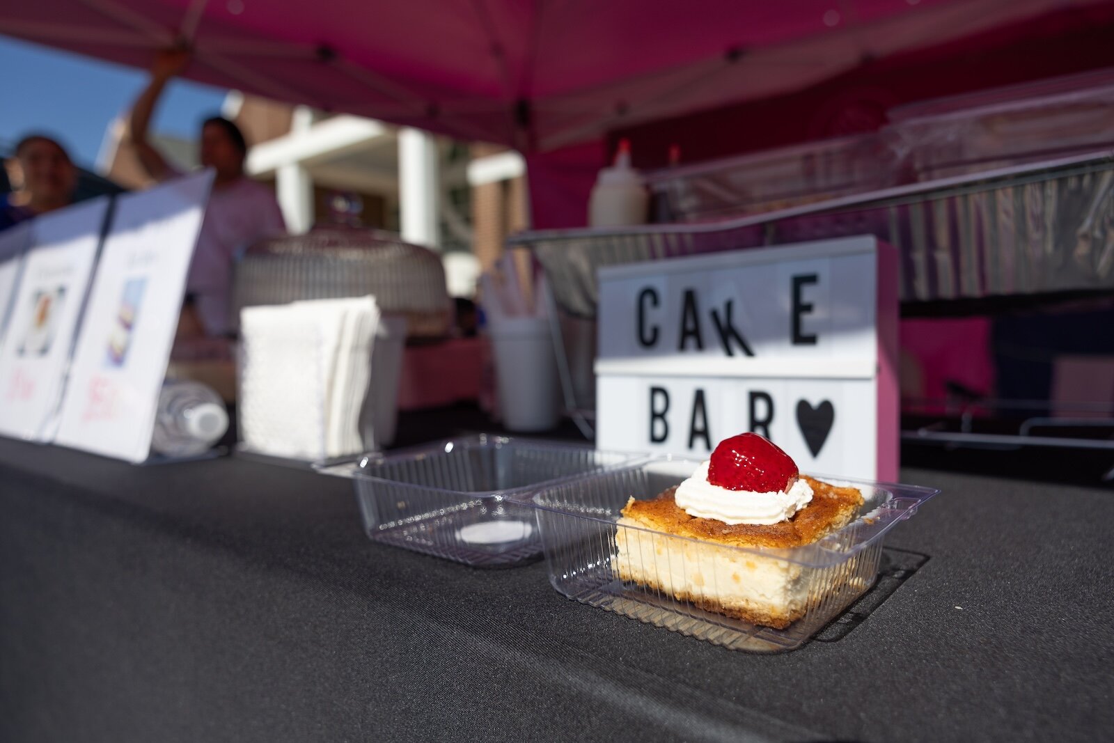 Los pasteles son la especialidad en Vida Dulce, uno de los negocios impulsados por Camino al Éxito.