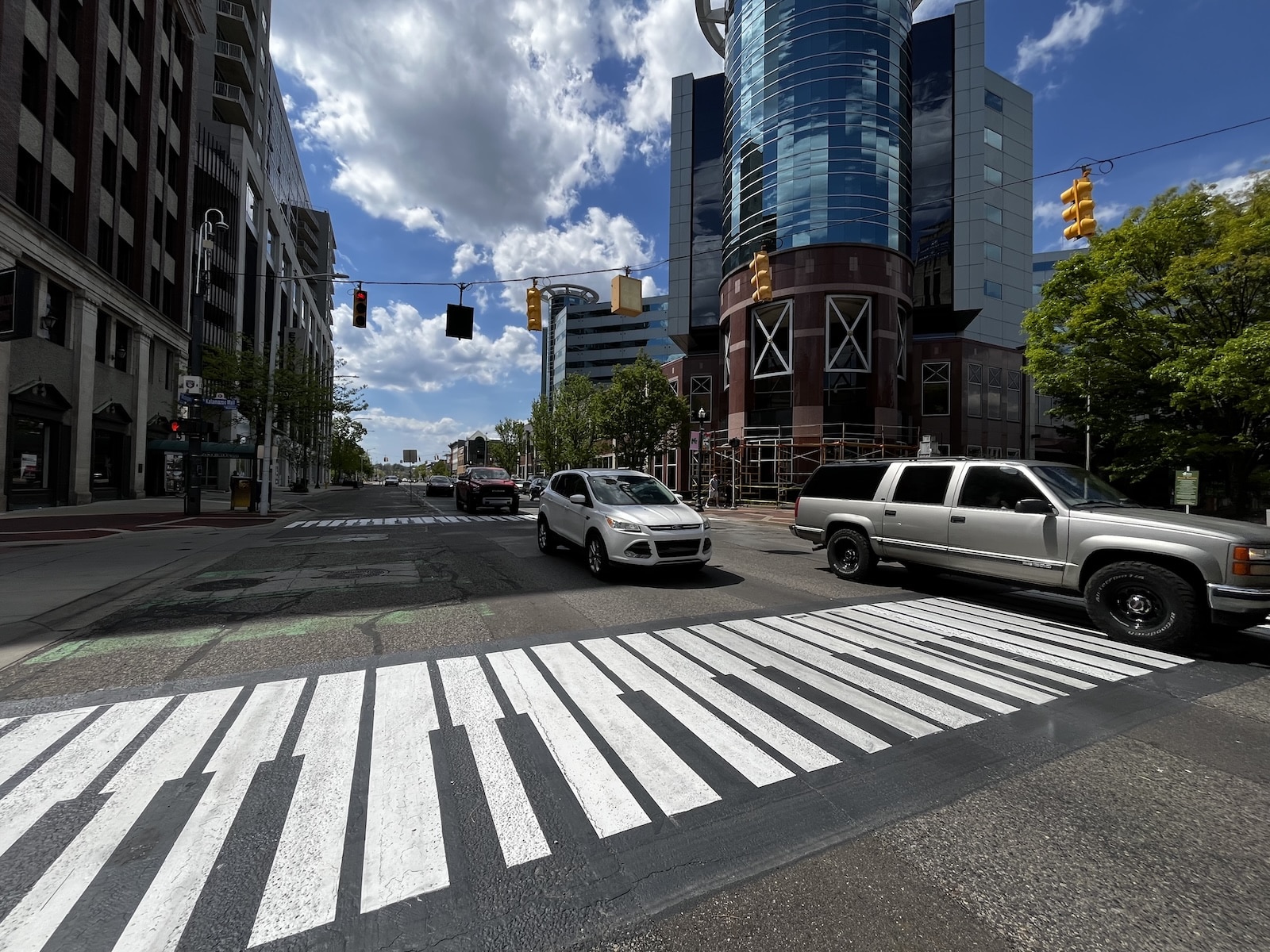 Kalamazoo asks residents to take a close, personal look at streets on walking audit for ‘Design It! Downtown’